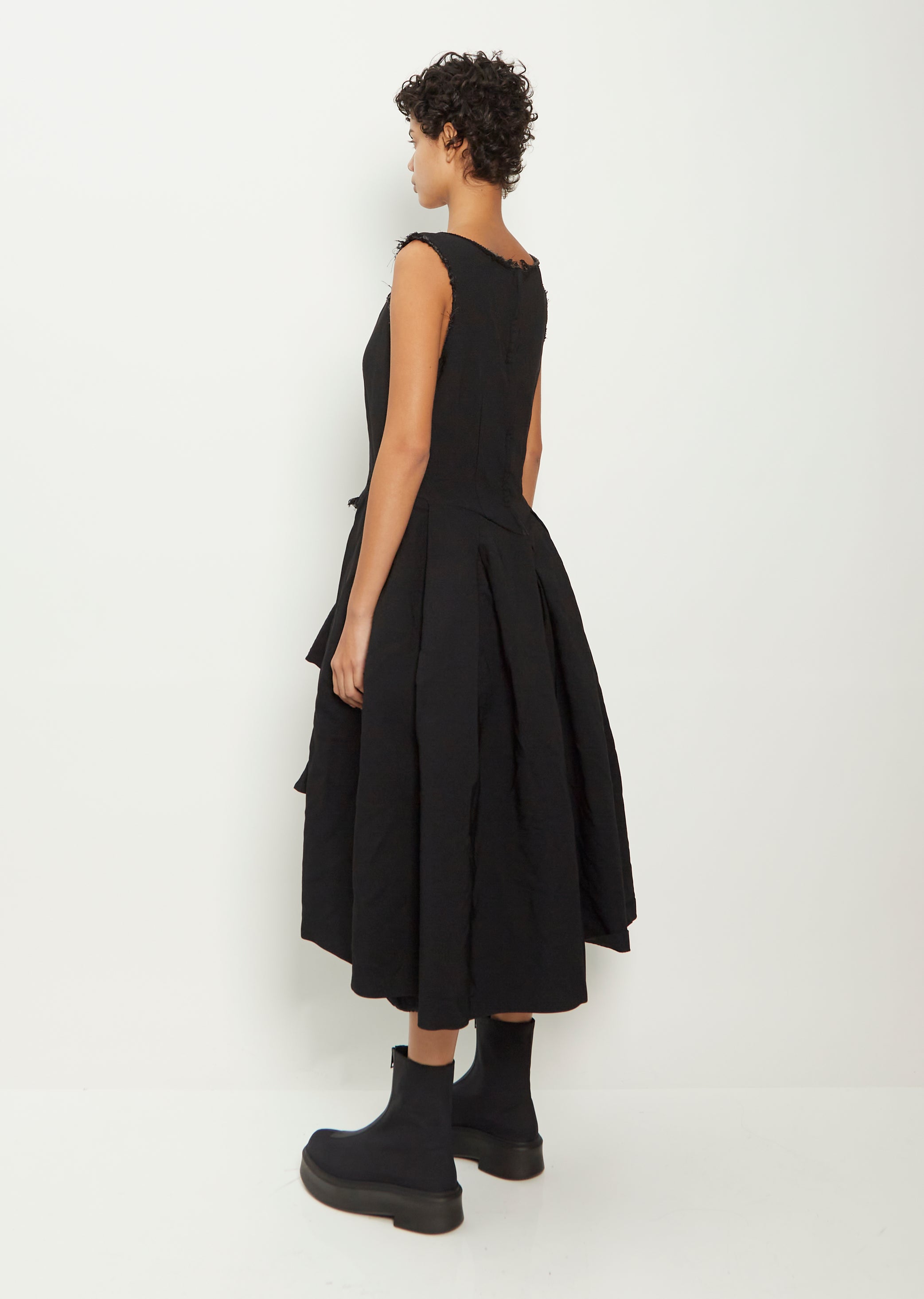 Sleeveless Apron Dress – La Garçonne