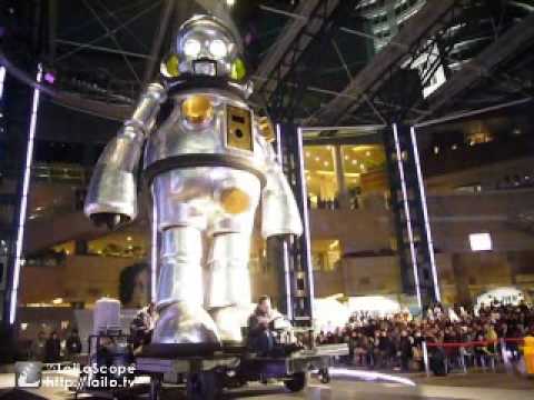 Giant Fire Breathing Baby Robot Terrorizes Tokyo's Roppongi District