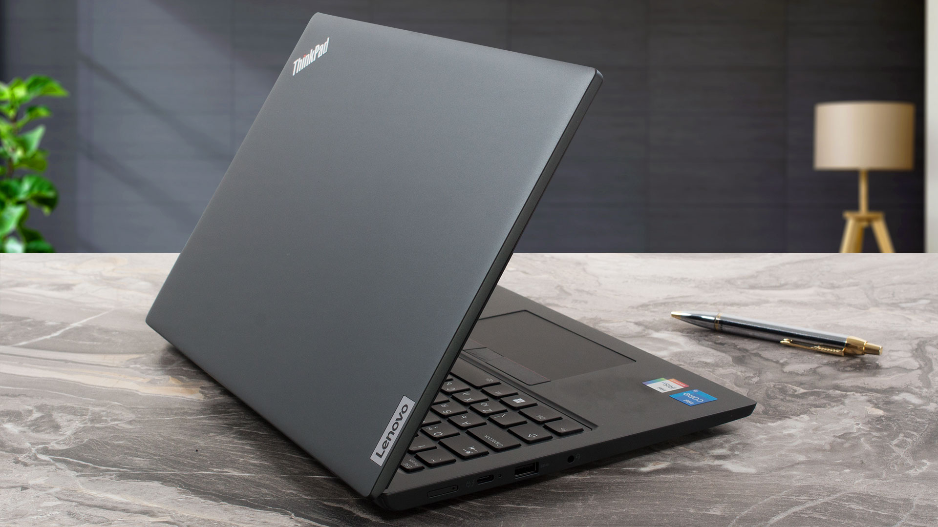 Lenovo ThinkPad L13 Gen 4 (Intel) review - light business notebook