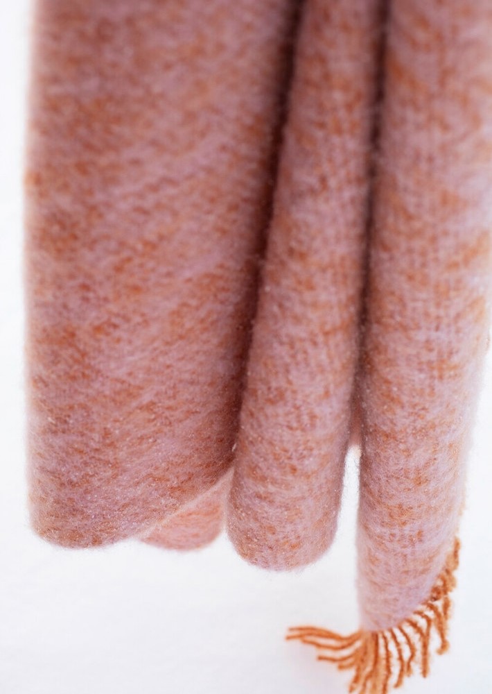 REVONTULI mohair blanket 130x170cm+fringes – LAPUAN KANKURIT（ラプ