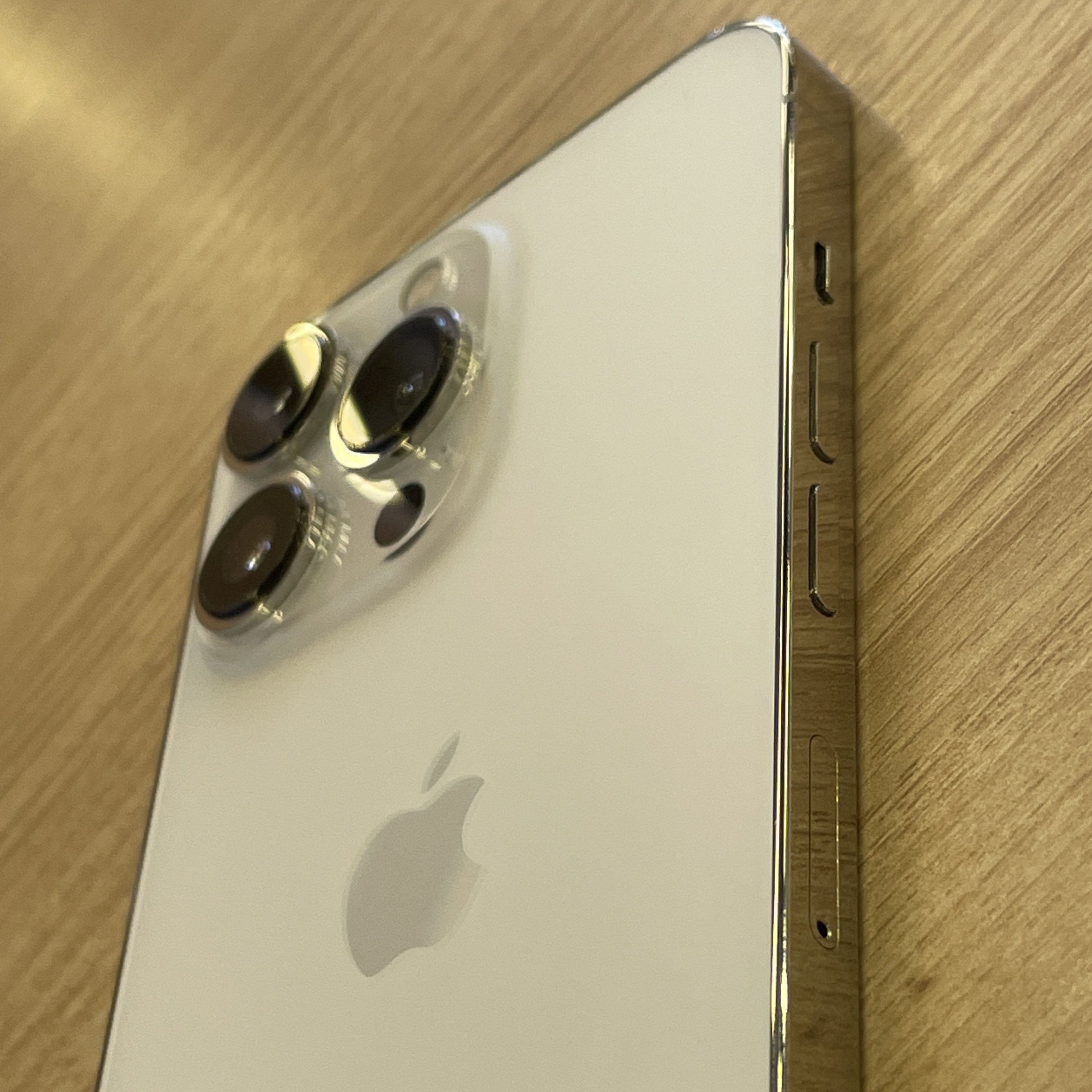 iPhone 12 Pro Max 256GB SILVER (seminovo) – LS