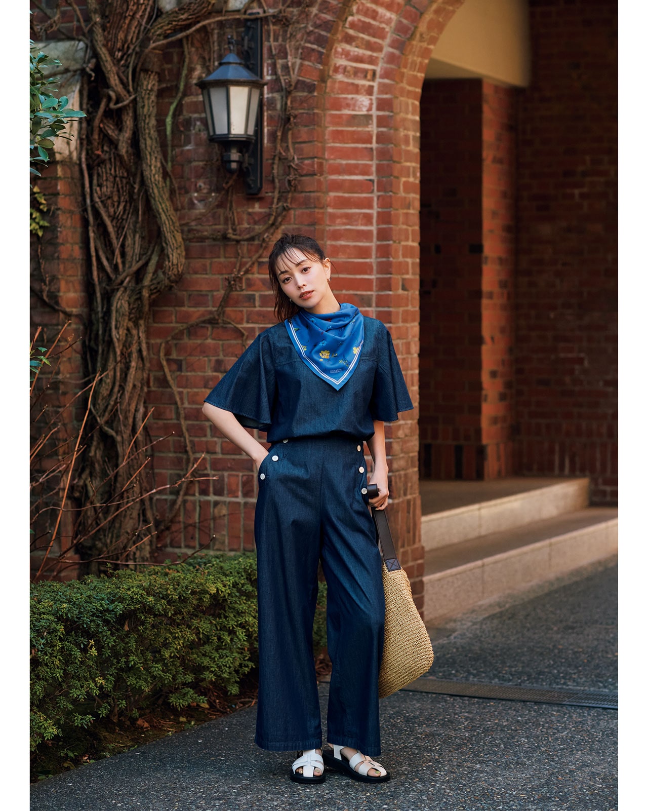 マッキントッシュ フィロソフィー】蛯原友里さんが着る「春の旬顔