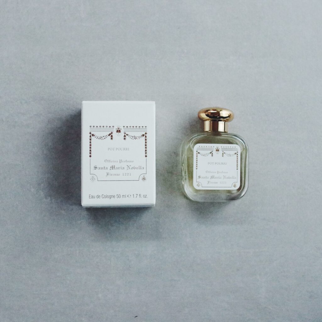 私のお気に入りの香り①【Santa Maria Novella】ポプリと香水。 | LEE