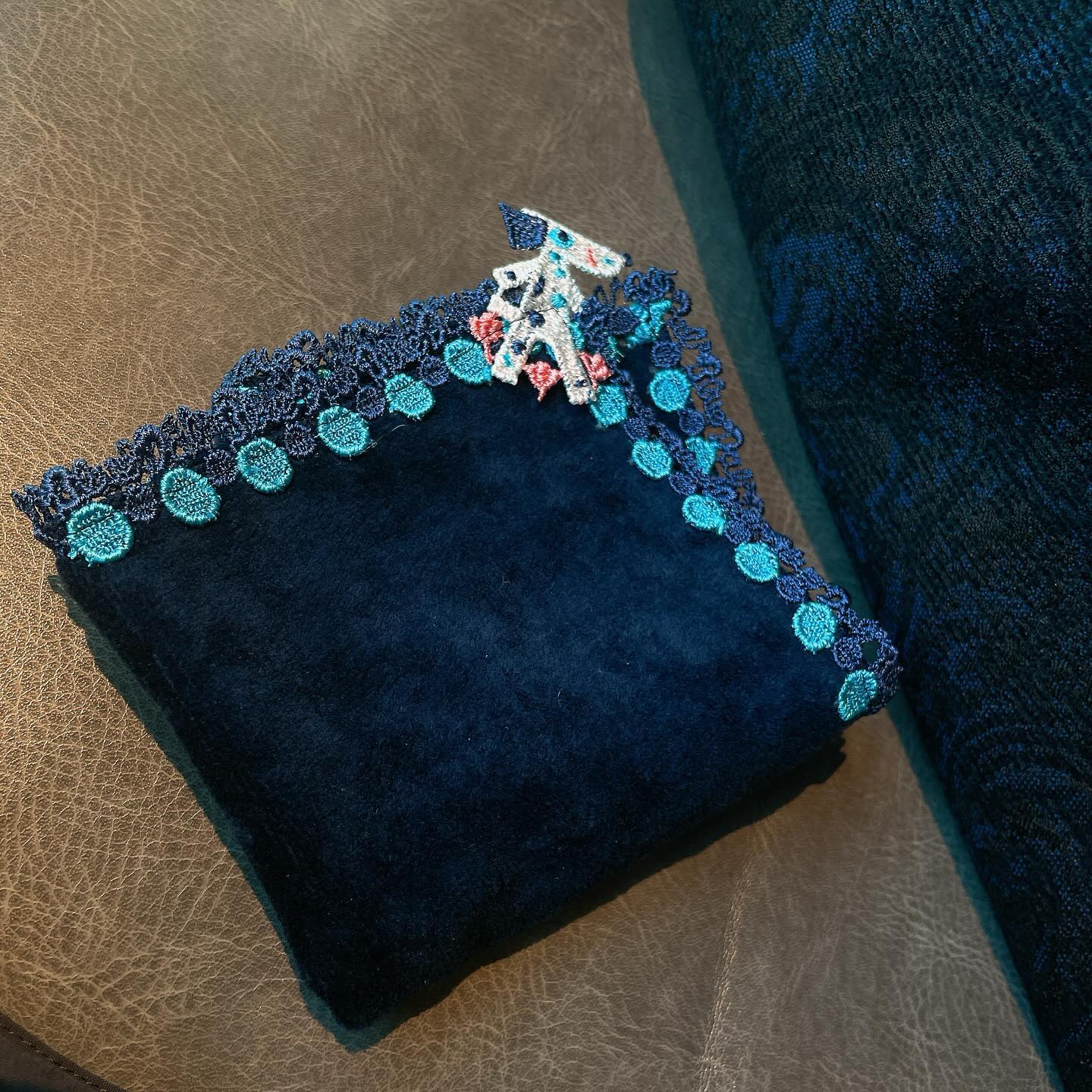 近沢レース店」って？シーズン限定品の買い方は？ みんなが買った