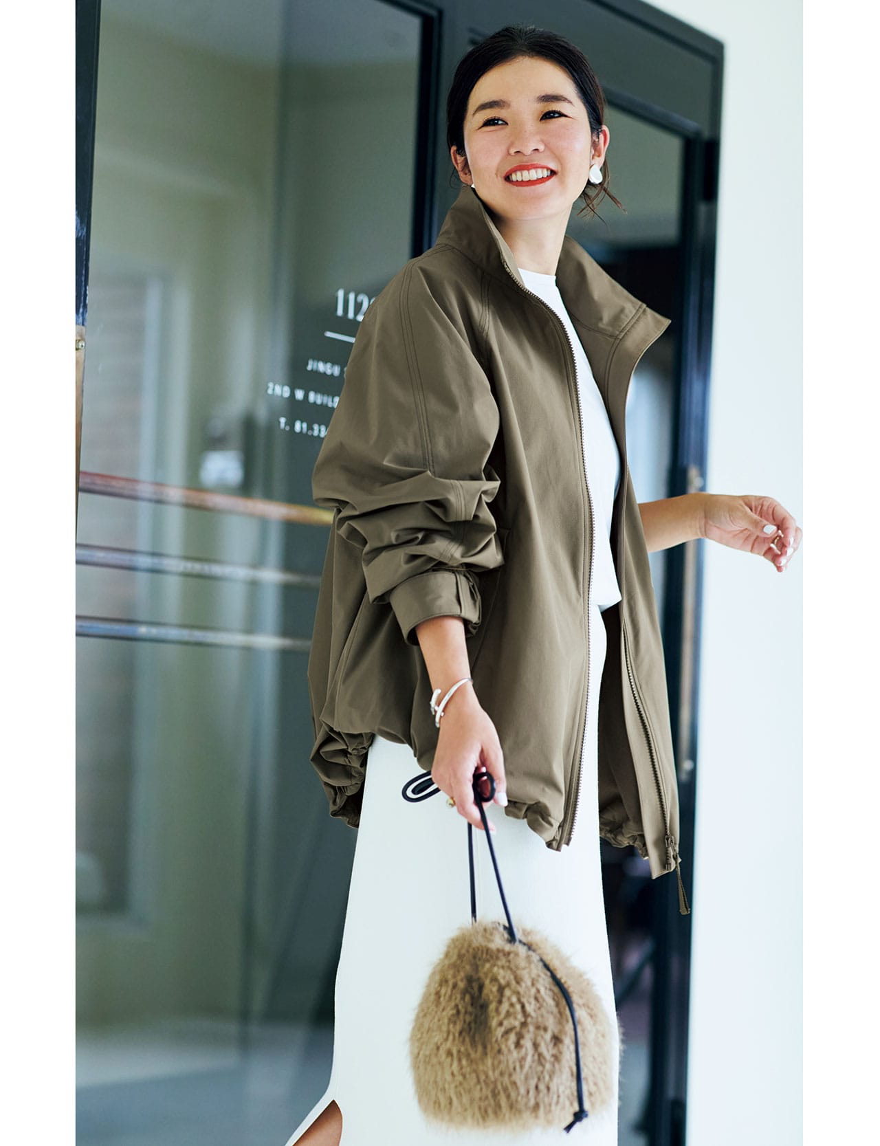 ビームス目黒越子さん別注アイテム】地味色でも素敵！大人女性の