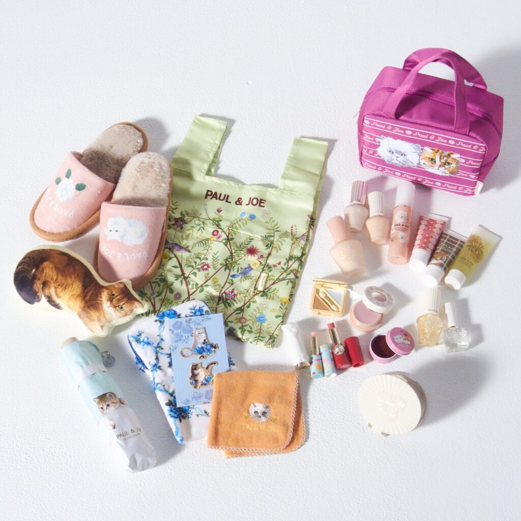 日傘やスリッパまで全部見せます！【ポール ＆ ジョー】アドベント