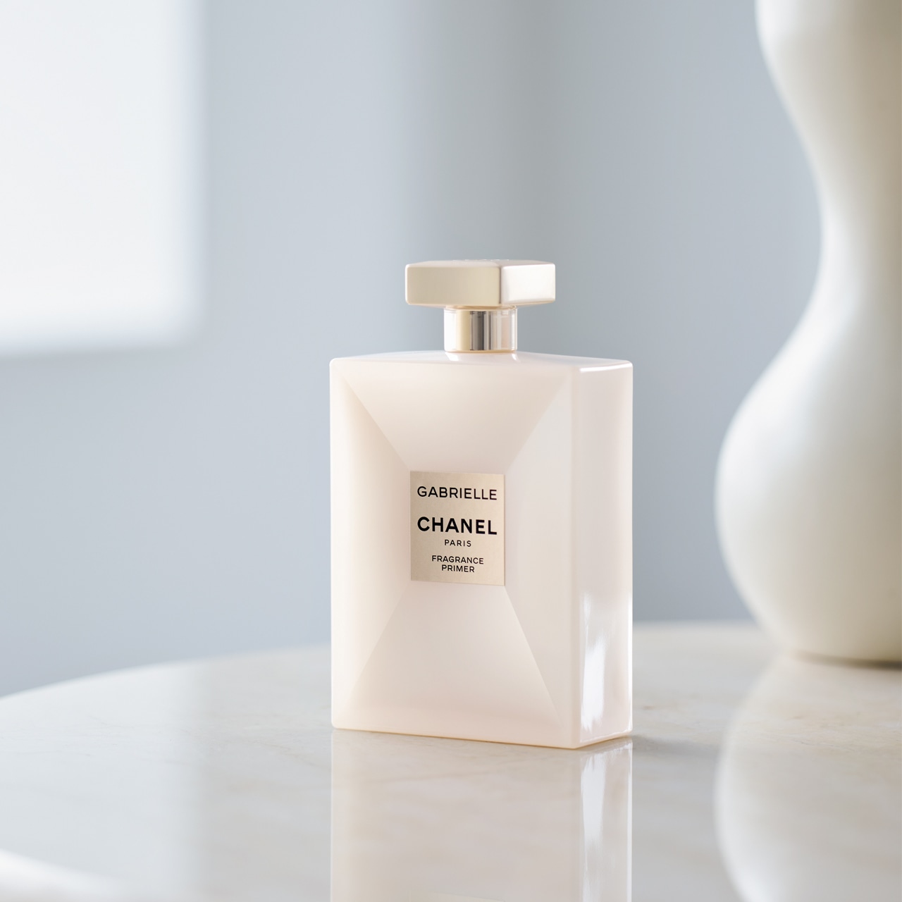 ガブリエル シャネル】新発想のフレグランス プライマーとボディオイル