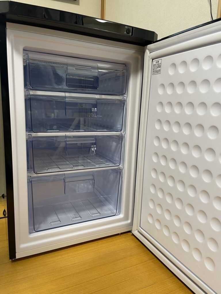 セカンド冷凍庫を購入して1年、ついに霜取り事案発生です | LEE