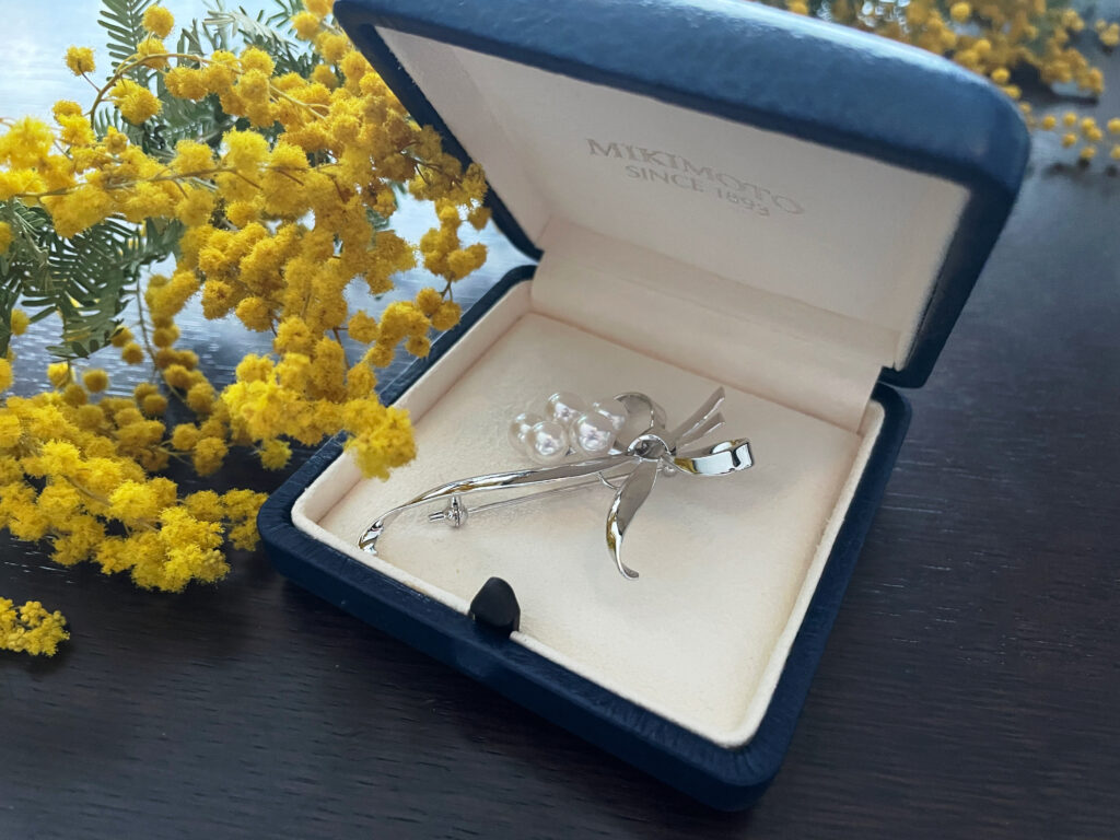 MIKIMOTOのパールブローチで卒業式PTA お手伝い妄想コーデ ＃明日なに