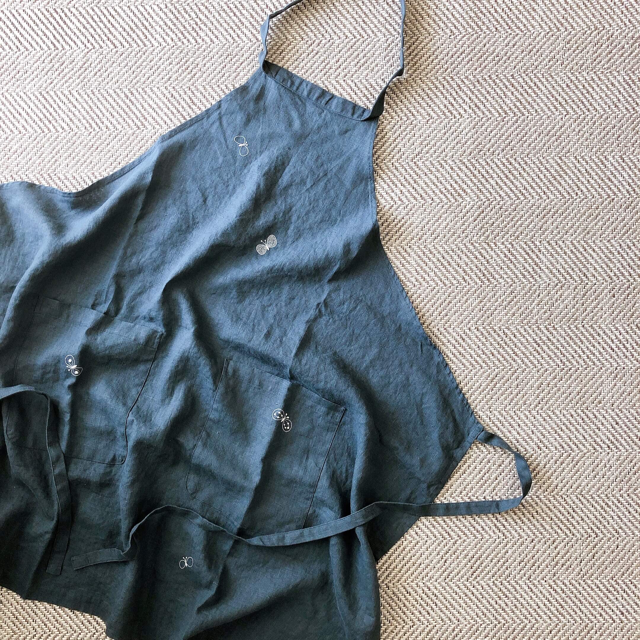 mina perhone 美品 choucho エプロン グレー mina perhone 美品