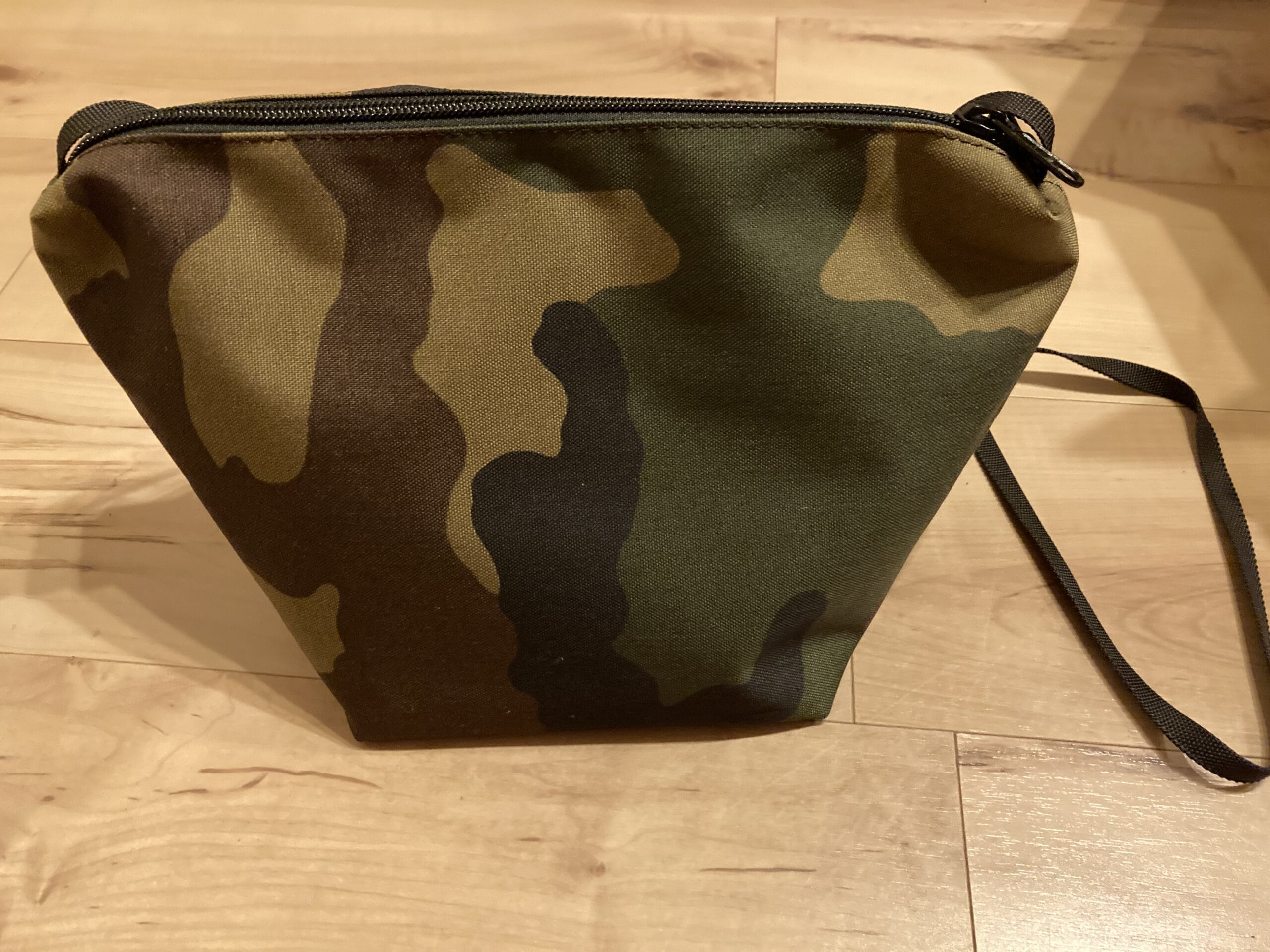 green label relaxing別注エルベシャプリエのカモフラ柄ショルダー☆ | LEE