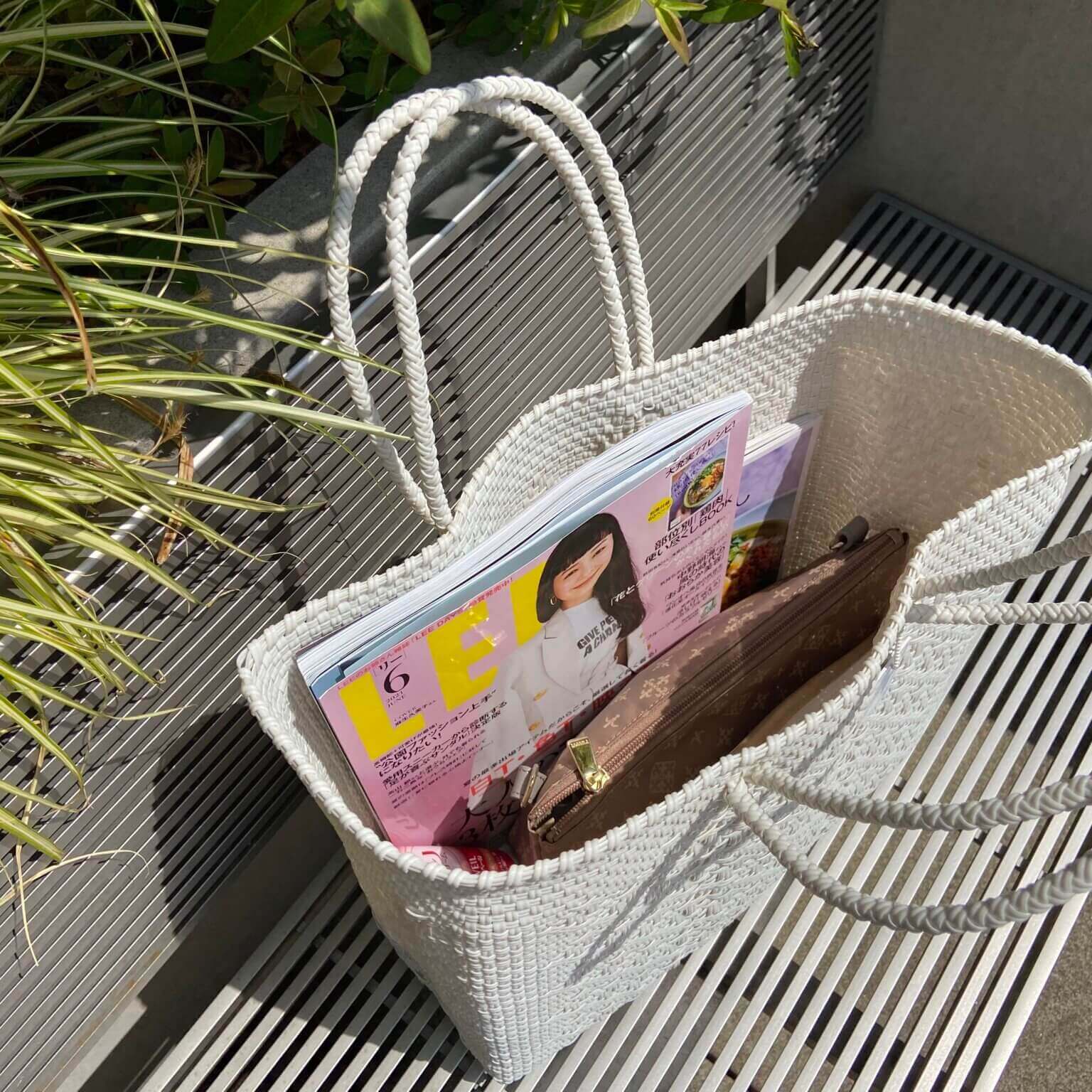 白派？黒派？今年の「メルカドバッグ」はモノトーンで！【2021年・2人