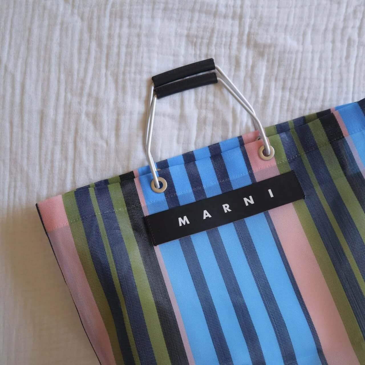 マルニのストライプバッグを愛用中！】おしゃれ上手3人が買った色
