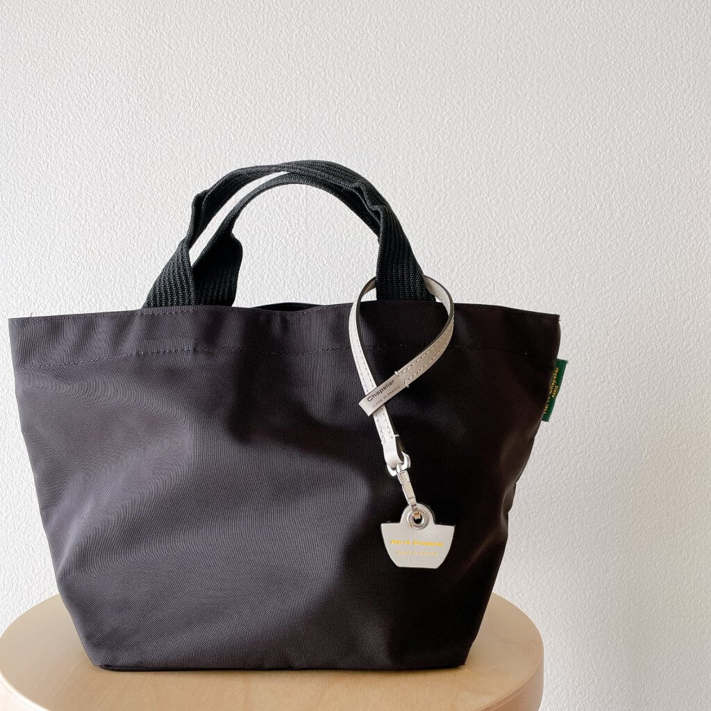 Hervé Chapelier】レザーストラップでおしゃれ度UP。 | LEE