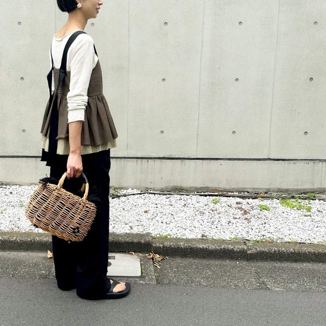 Curensology(カレンソロジー）のフェミニンビスチェで今日なに着てる