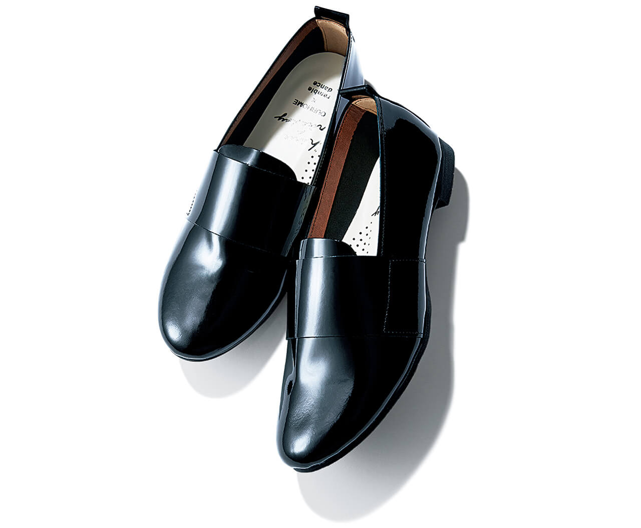 OURHOME Emiさん×ランブルダンス】レザースリッポンに黒エナメルが登場