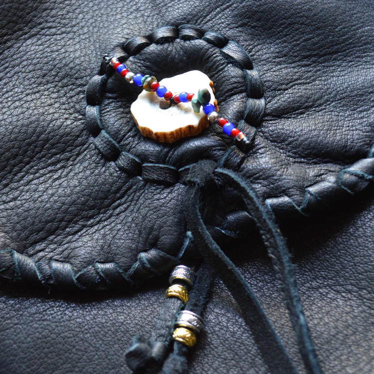 Nasngwam.×EARLYMORNINGのメディスンバッグ | blog | LEATHER TRAMP