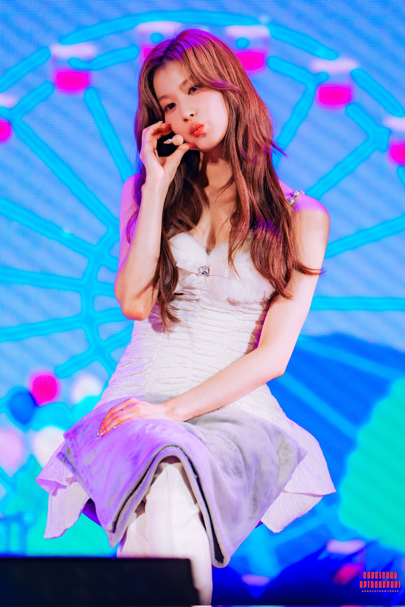 231014 TWICE Sana - Lotte Duty Free All Night Party | kpopping