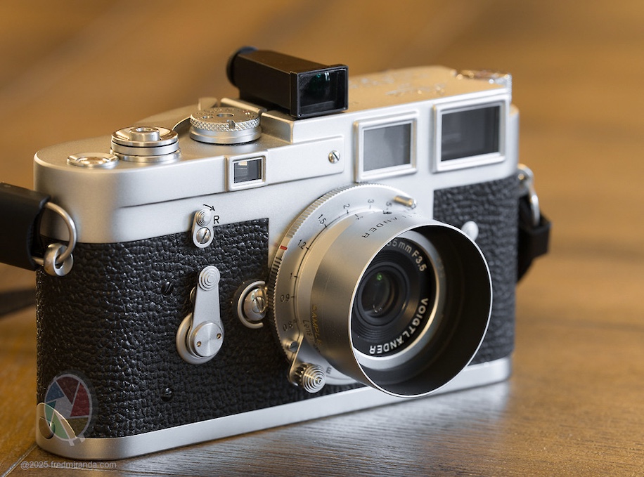 Voigtlander Color-Skopar 35mm f/3.5 Aspherical VM lens for Leica M
