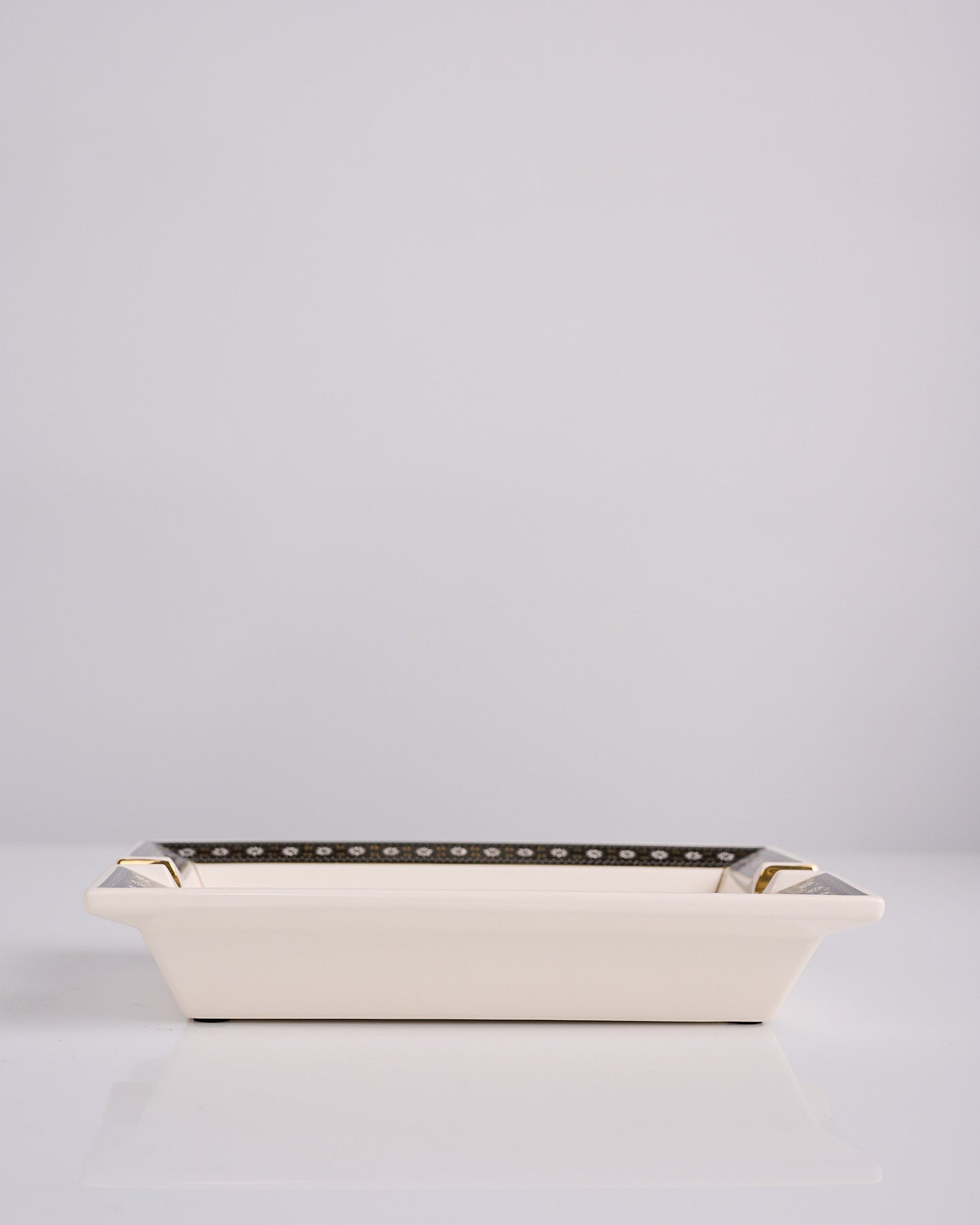 Neighborhood Square Incense Tray Black – LESS 17