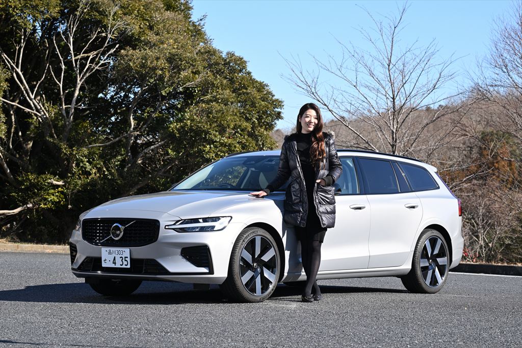 ボルボ V60 Rデザイン Tベル済 新車時より記録簿8枚 ボルボ V60 R