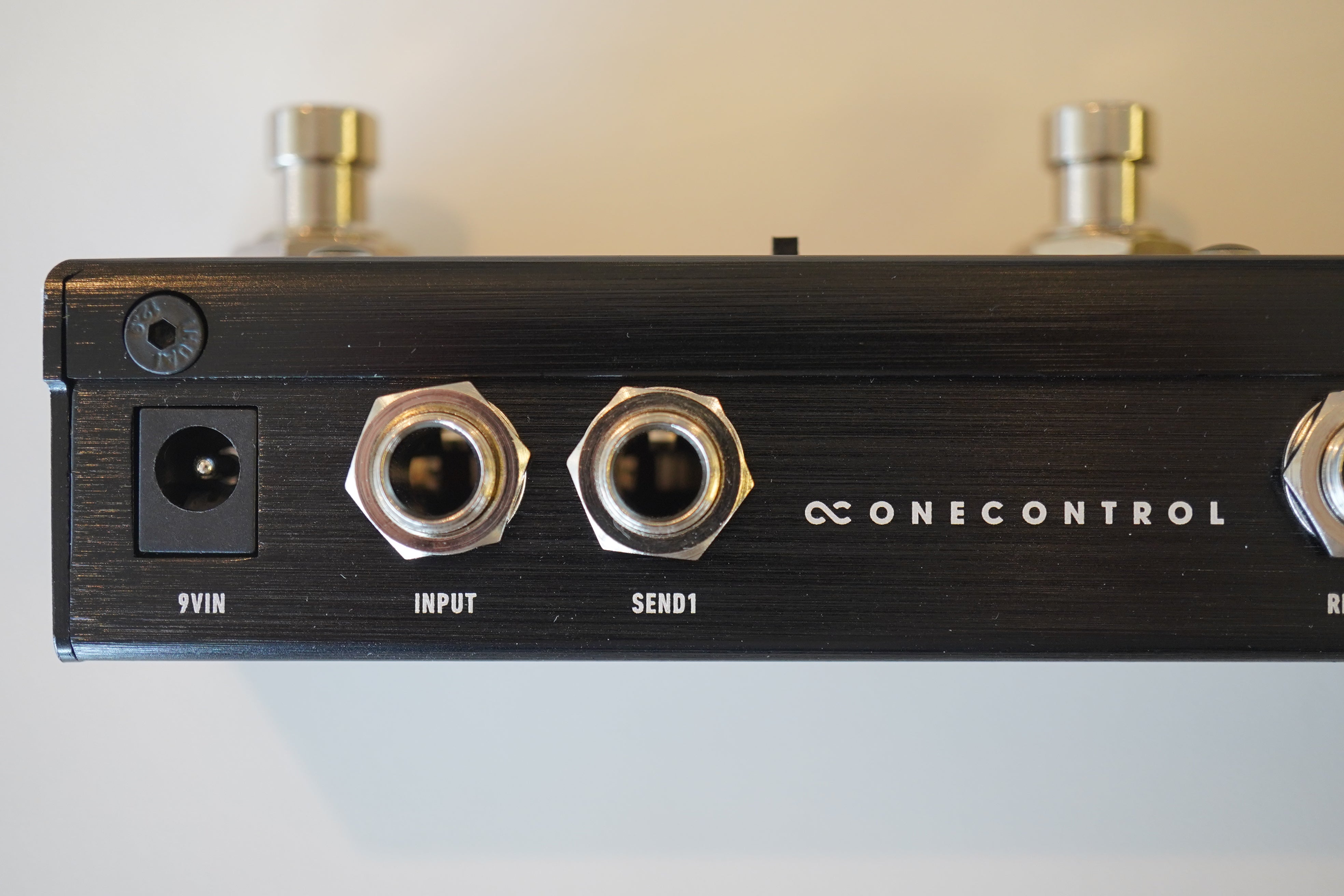 One Control - Agamidae Tail Loop – LEP INTERNATIONAL