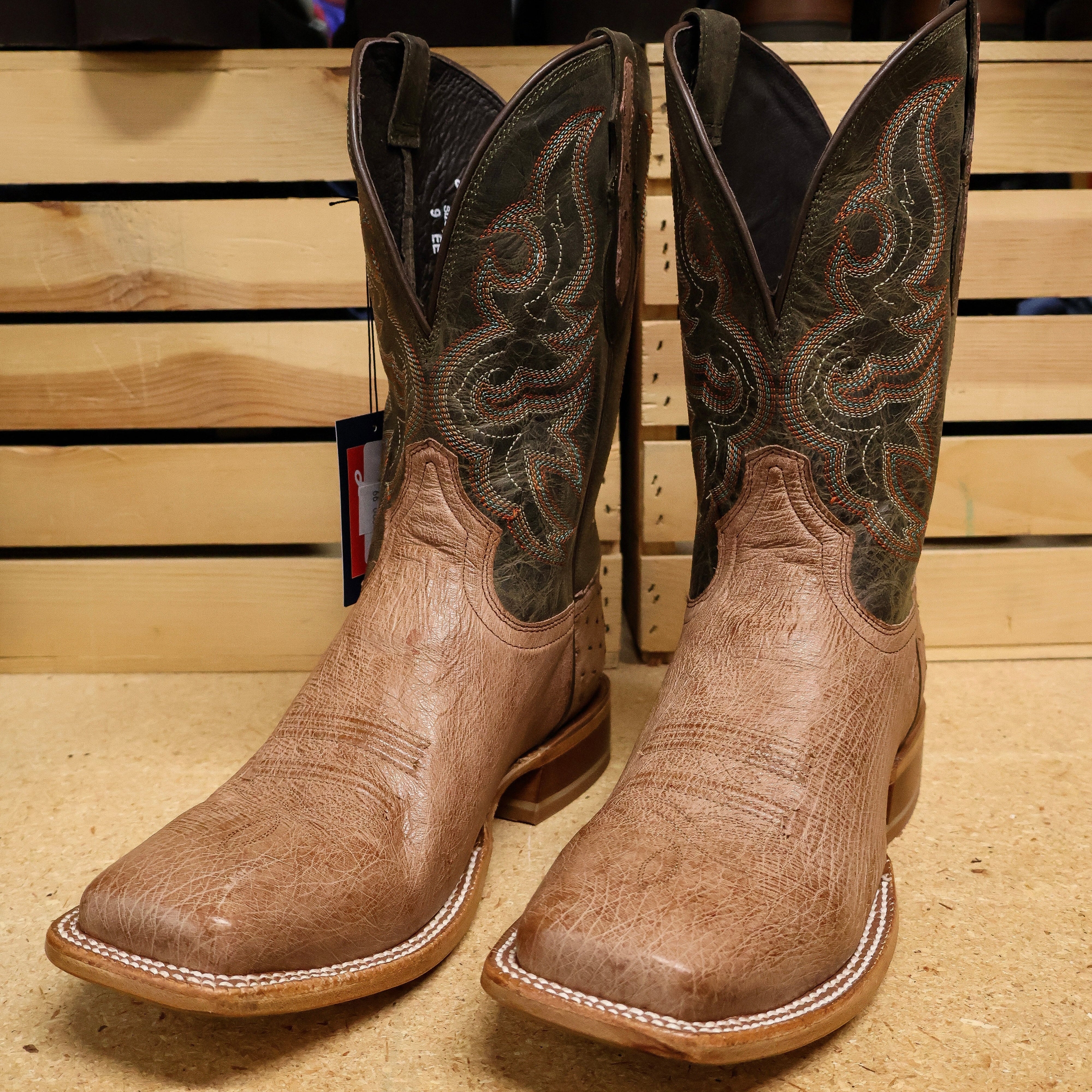 735E1C57-FE45-439C-9572-