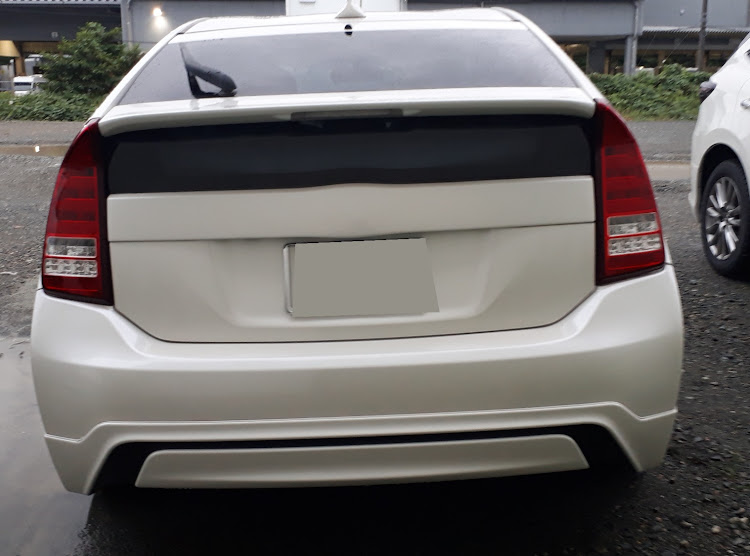 プリウスのプリウス30・リアガーニッシュ・スムージング・DIYに関する