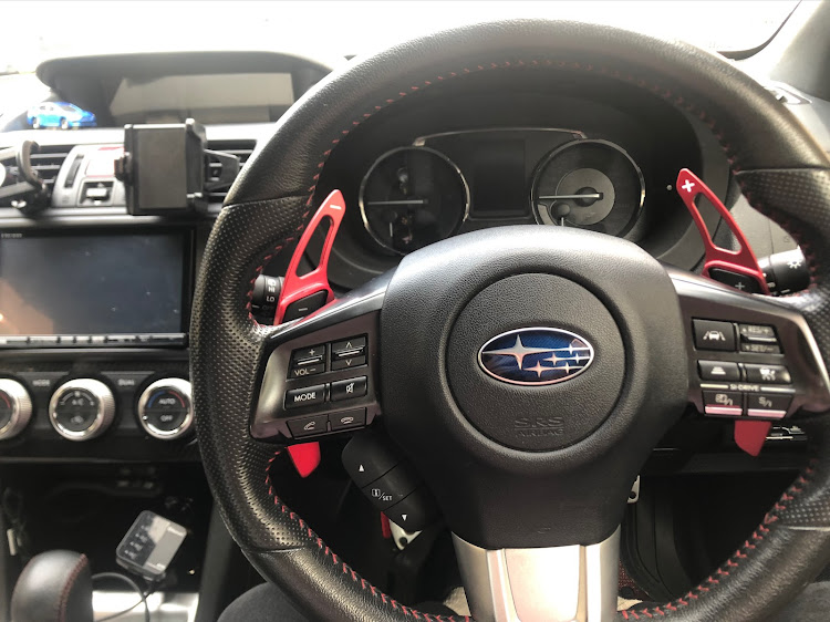 WRX S4のWRX・WRX S4・パドルシフトに関するカスタム事例｜車の