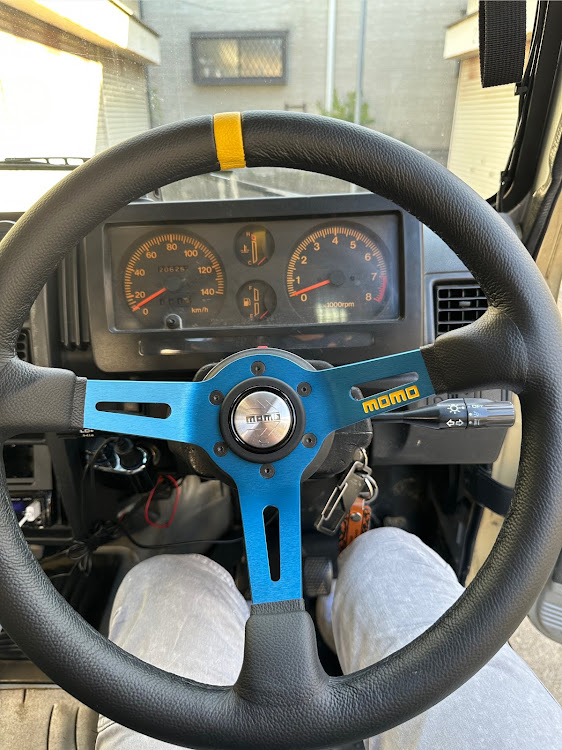 モモ MOMO ステアリング 中古 早い者勝ち ジムニー モモ MOMO