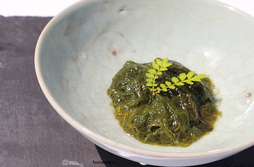 KidjvxJAPrLrUwYGM5_Magy_82LwLM