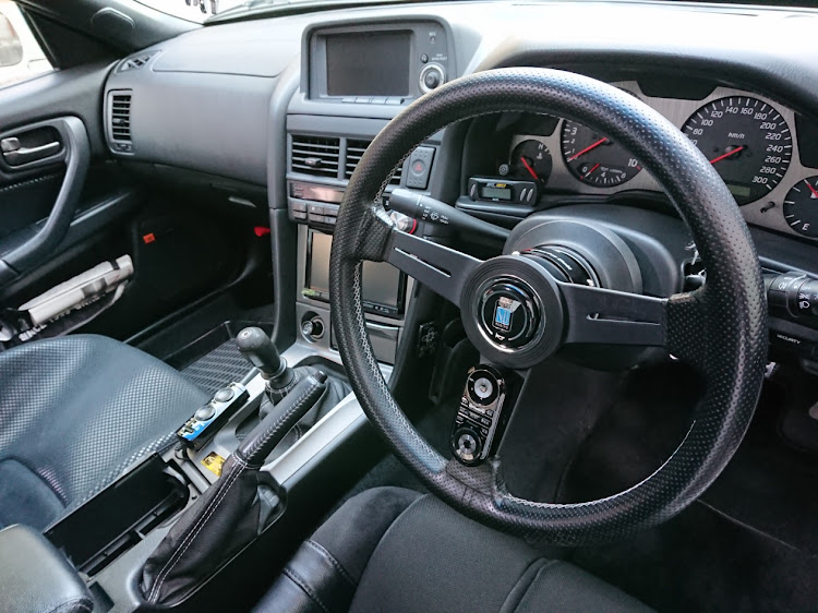 スカイライン GT-Rのステアリング・ステアリング交換・ナルディ