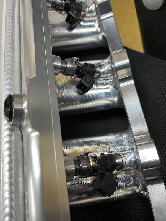 シルビアのサージタンク・電動スロットル・BOSCHインジェクター・Spec