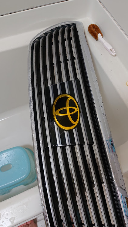 セルシオの純正プリクラグリル改・ゴールドプリクラッシュに関する