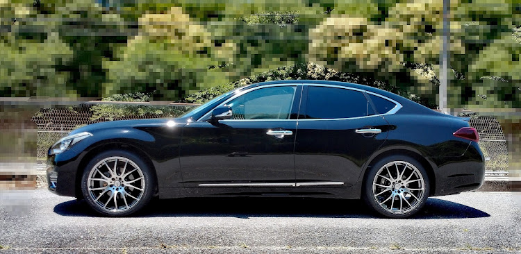 フーガのダウンサス・RS☆R・ti2000に関するカスタム事例｜車の