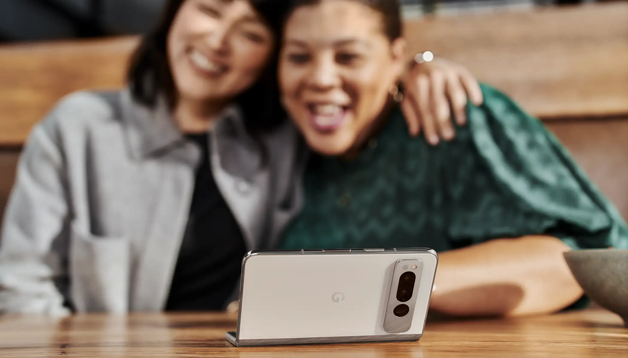 Google Pixel Fold: Google 初の折りたたみスマホ