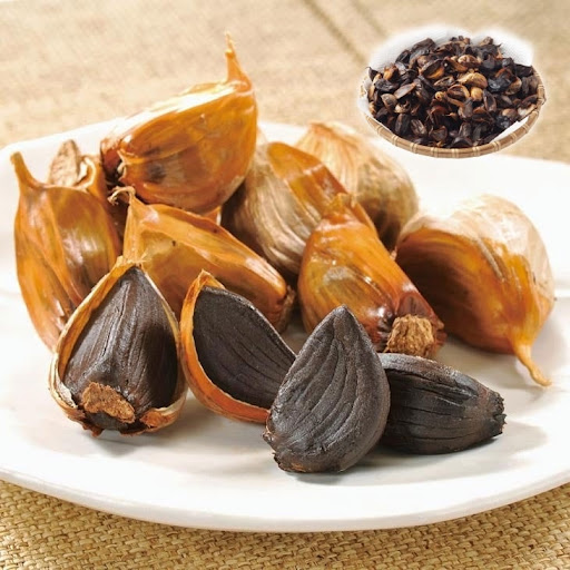 国産熟成黒にんにく　命の実　お得な60日30日❌８枚　黒にんにく