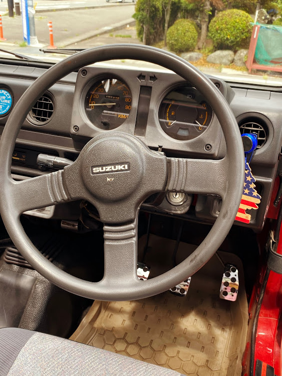 ジムニーのジムニー・SJ30・純正ステアリング・これってどうなんで