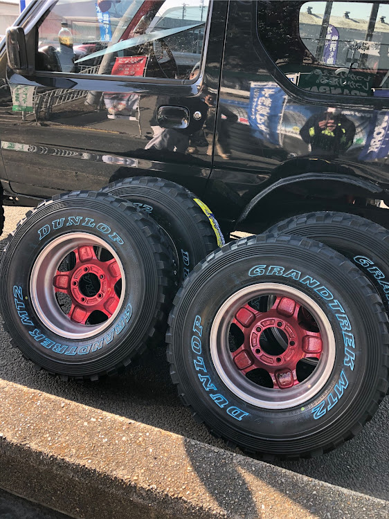 ジムニーのジムニーJA11・バンカット・ジムニーJB23・純正逆履き