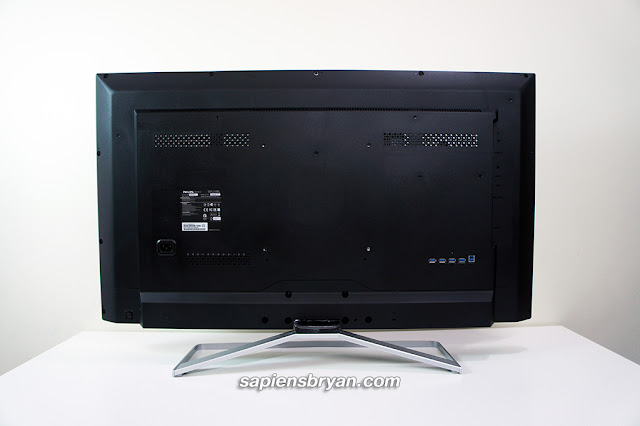 Philips BDM4065UC 40-inch 4K UHD Monitor Review – Design