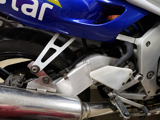 CBR250RR(MC22)のマフラーを純正マフラーに交換 - どんぶらアニマル