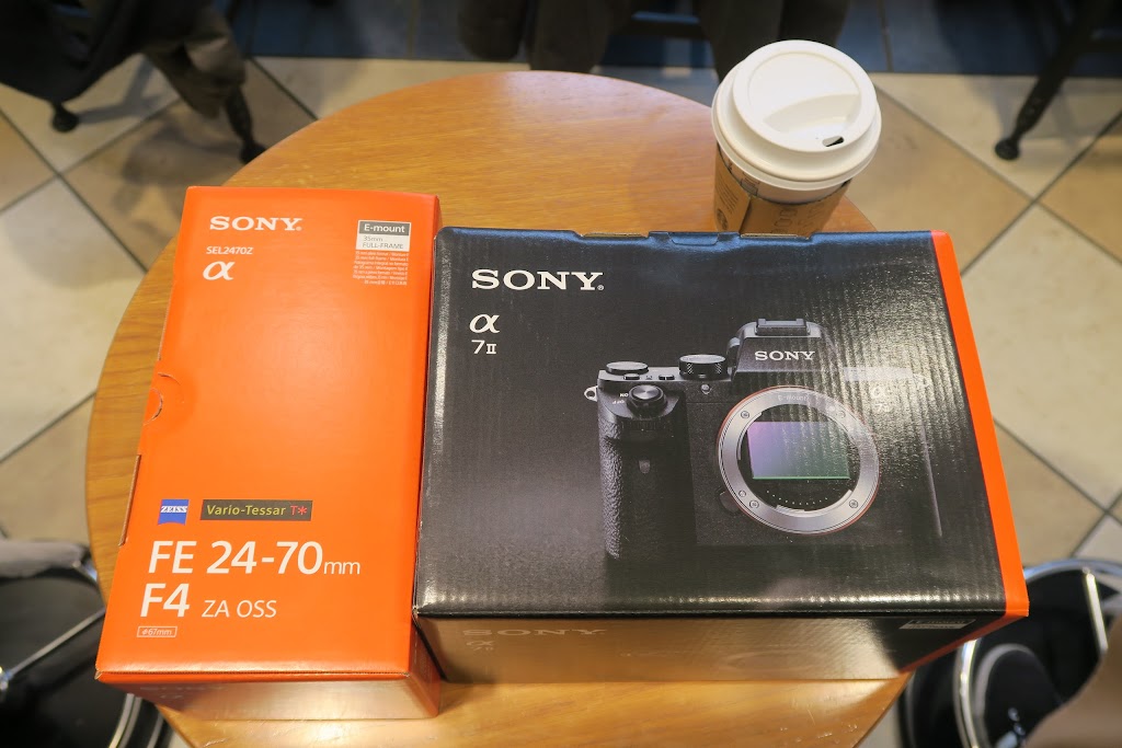 カメラ】はじめてのミラーレス一眼にSONY α7II購入！開封の儀と同時