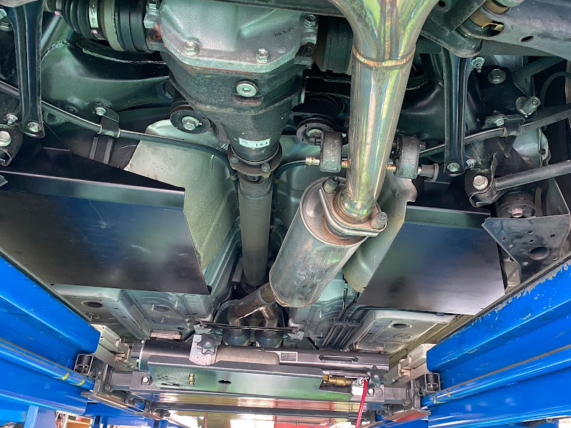 マークXの燃料タンクガードに関するカスタム事例｜車のカスタム情報は