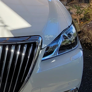 クラウンマジェスタ 210系のコーナーポールに関するカスタム・ドレス