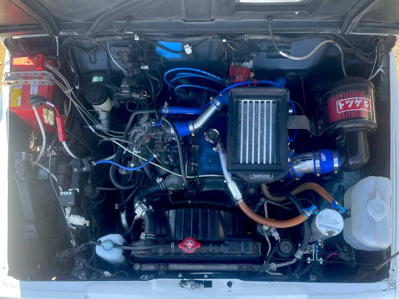 ジムニーのタニグチクランクデコンプバルブ・オイルキャッチタンク