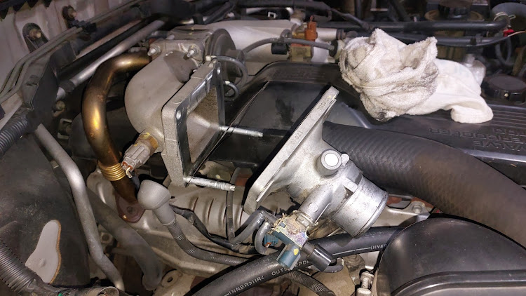 ランドクルーザー100のDIY・インテークヒーター削除ブロック・EGR