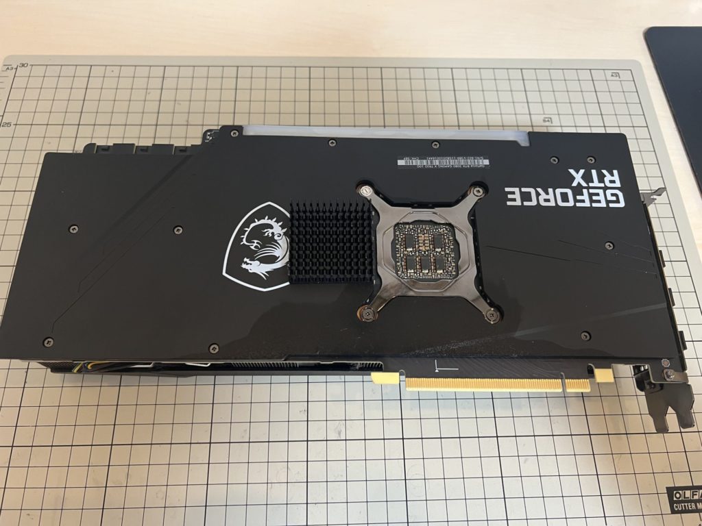 グラボ「MSI Gaming TRIO X Geforce RTX 3080」のVRAMのサーマルパッド
