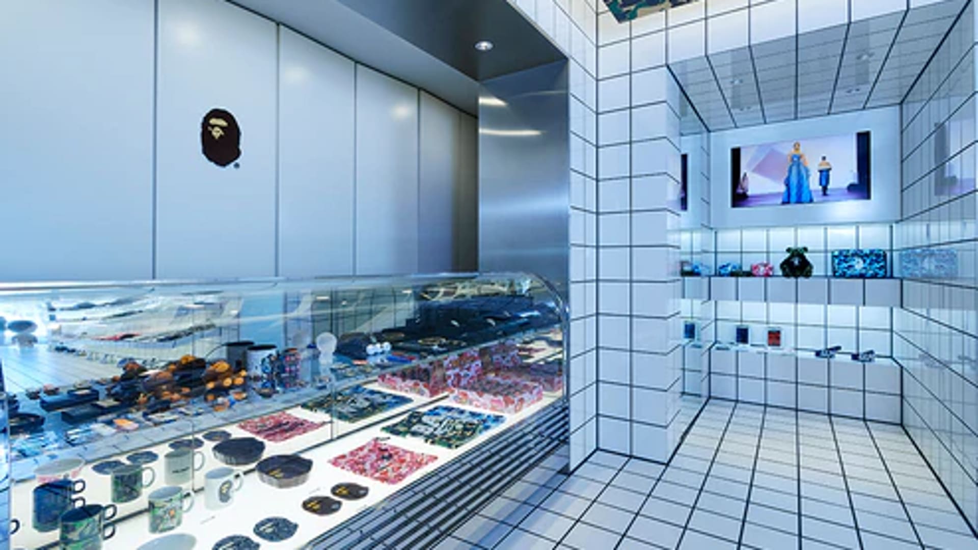 プロ解説】ア ベイシング エイプとは？5分でNIGO氏や人気アイテムを