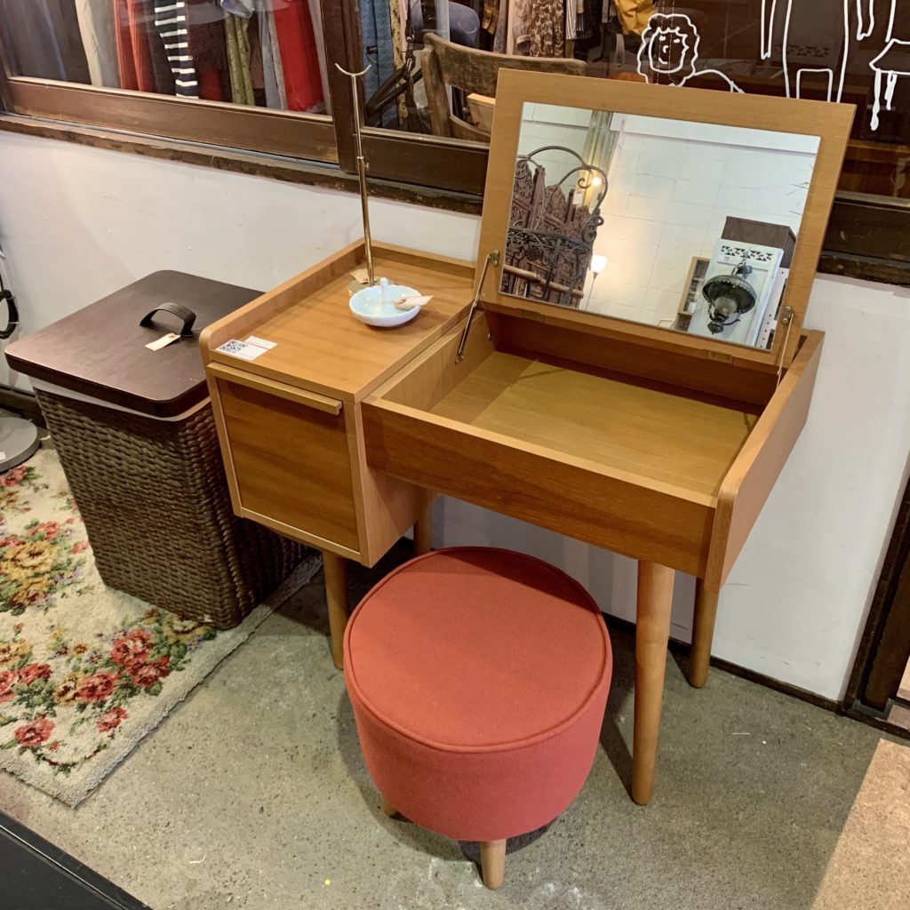 ウニコ アルベロ ドレッサー スツール付 | LIFE STYLE GALLERY