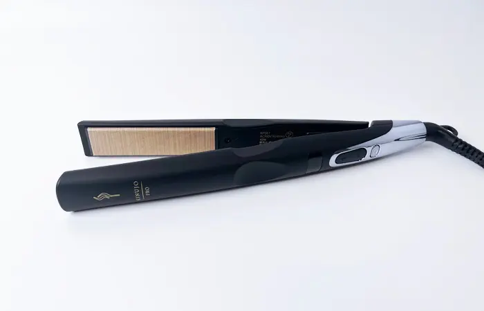 高すぎ、あかん】美容師がヘアビューロン107D Plusストレートを口コミ